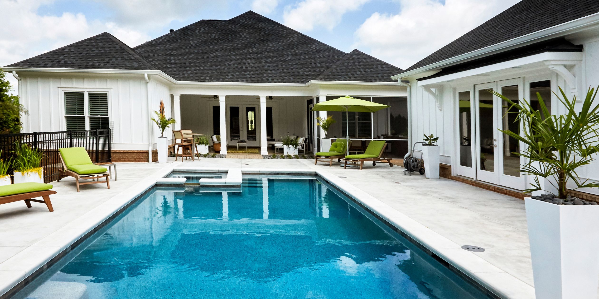 2023 Swimming Pool Trends What You Need to Know for this Summer
